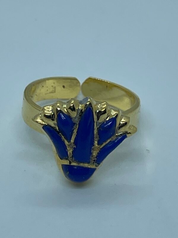 This ring features a delicate lotus flower. meticulously crafted from 925 sterling silver.